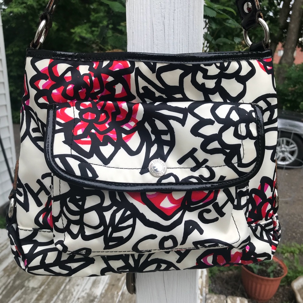 Limited edition coach poppy graffiti purse